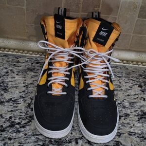 Nike Men's Black and Yellow High-Top Sneakers